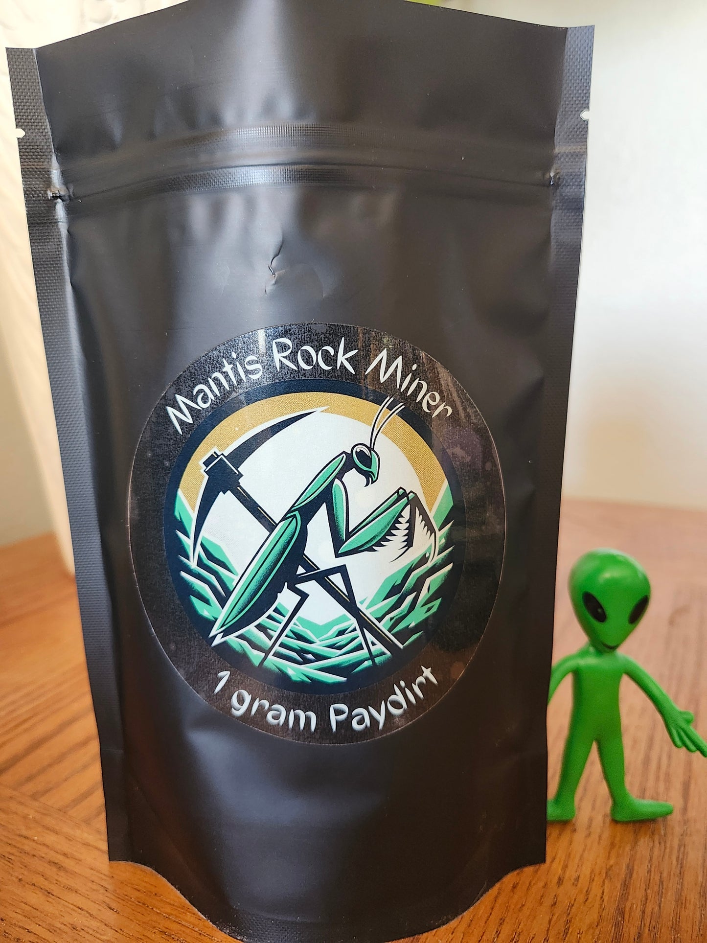 Mantis Rock Miner Paydirt - 1 gram